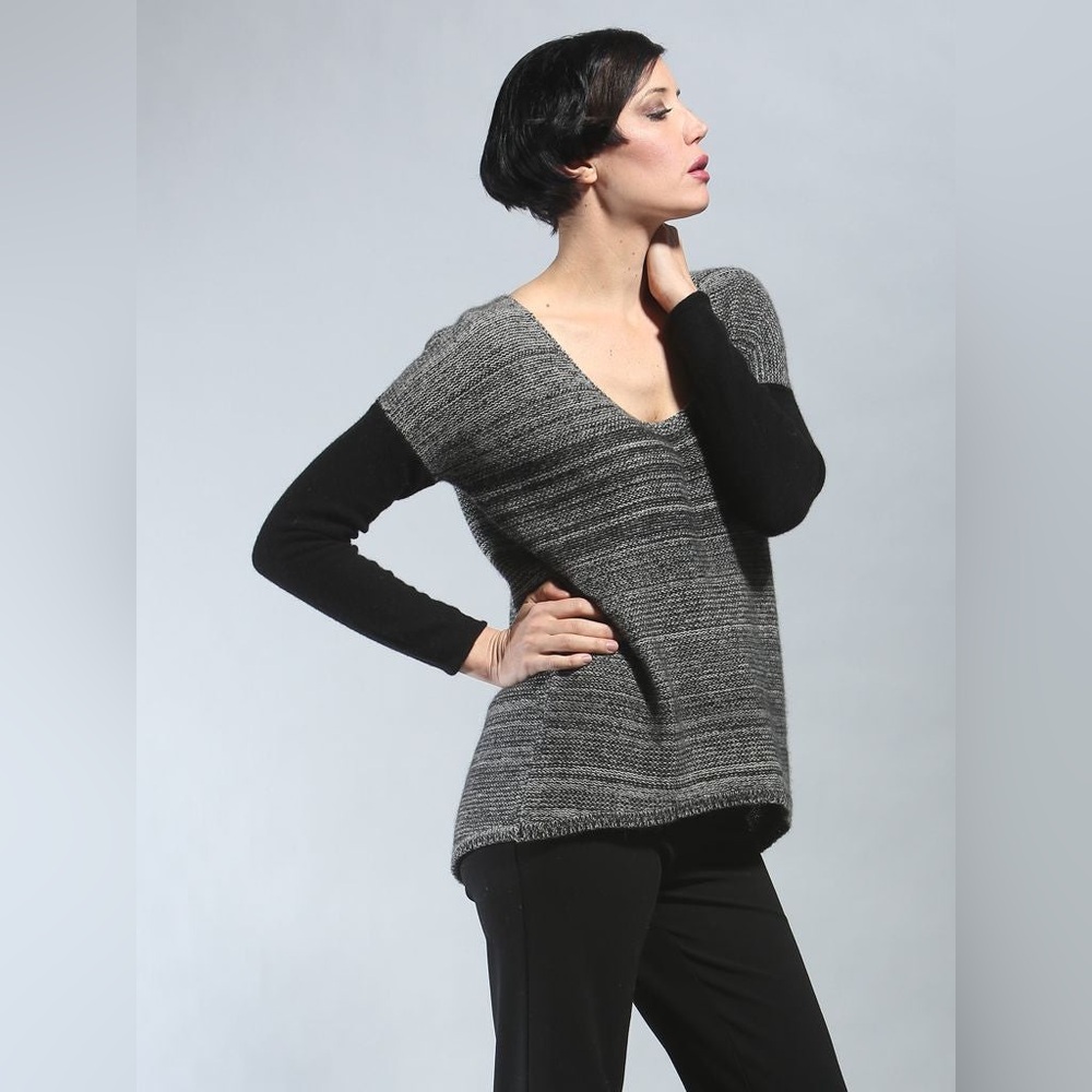 Women’s Zoe Couture Cashmere Colorblock Long Sleeve Sweater - Size S